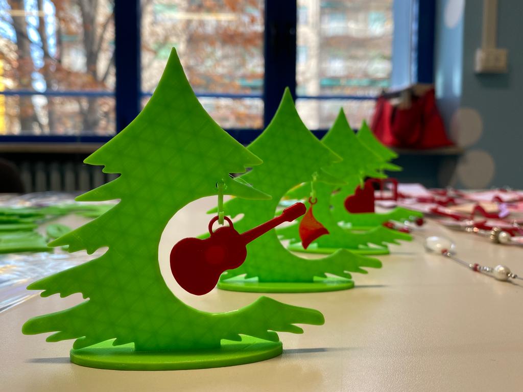 Mercatino di Natale ed esposizione di copie d’autore – Scuola Secondaria Anna Frank